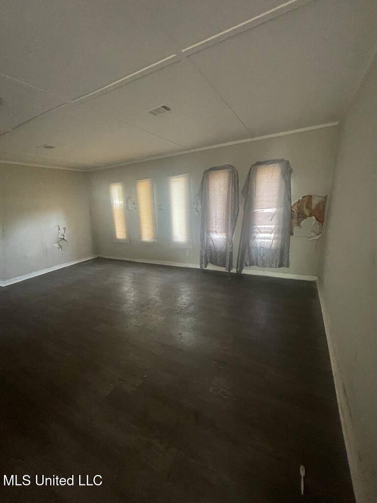 1043 Deryll Street, Jackson, MS 39212