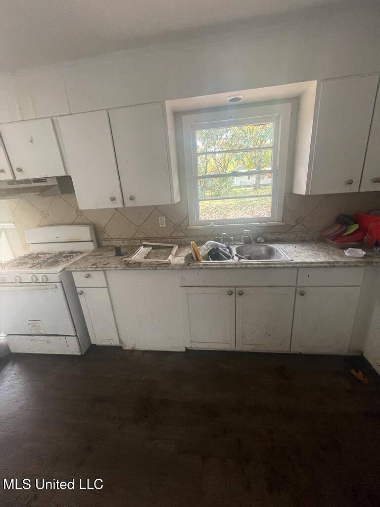 1043 Deryll Street, Jackson, MS 39212