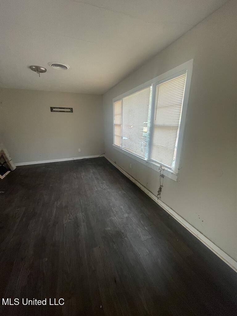 1043 Deryll Street, Jackson, MS 39212