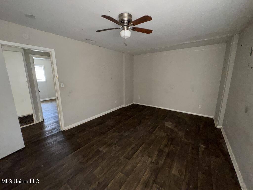 921 Westway Street, Jackson, MS 39212