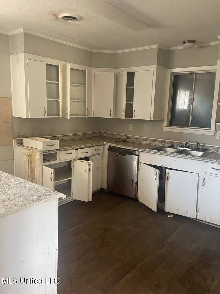 3310 Oakview Drive, Jackson, MS 39212