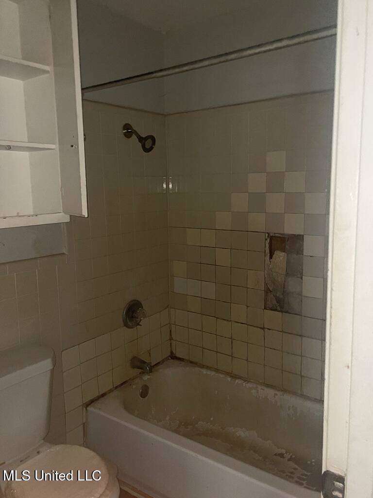 3310 Oakview Drive, Jackson, MS 39212