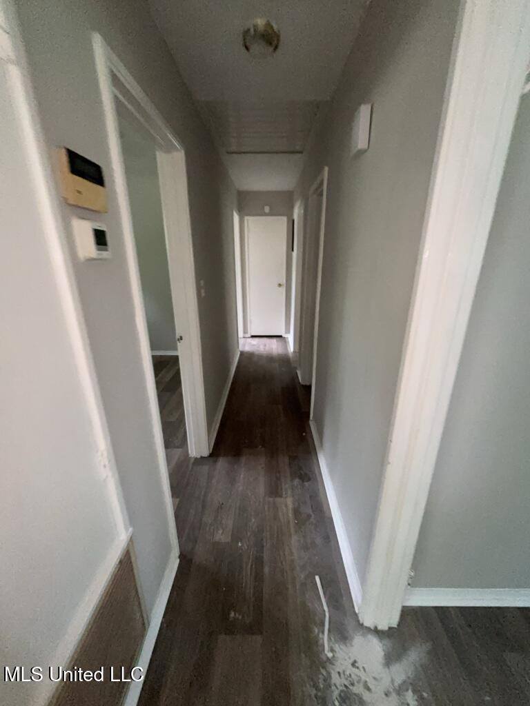 3323 Longwood Drive, Jackson, MS 39212