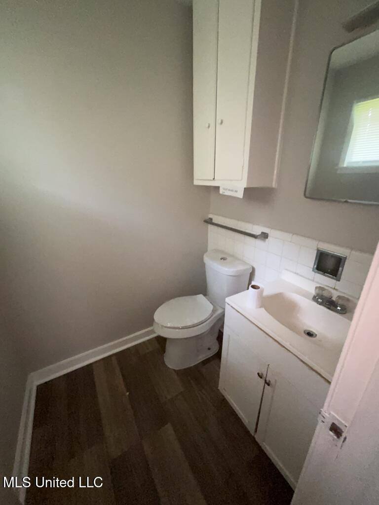 3323 Longwood Drive, Jackson, MS 39212