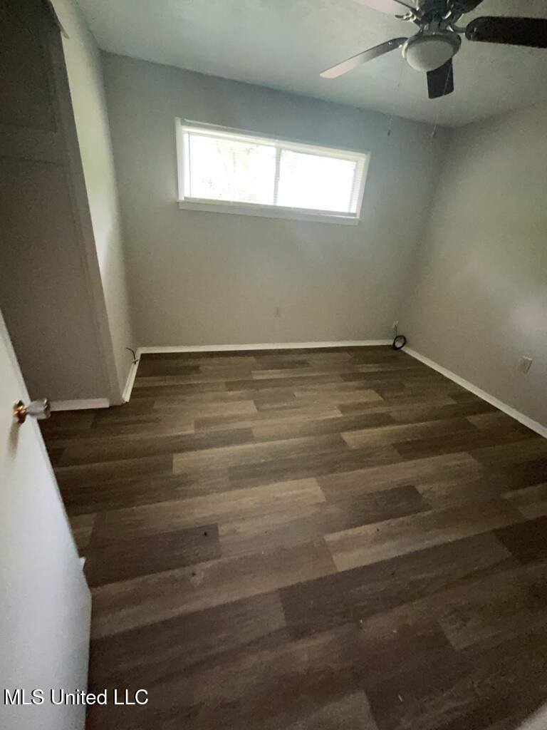 3323 Longwood Drive, Jackson, MS 39212