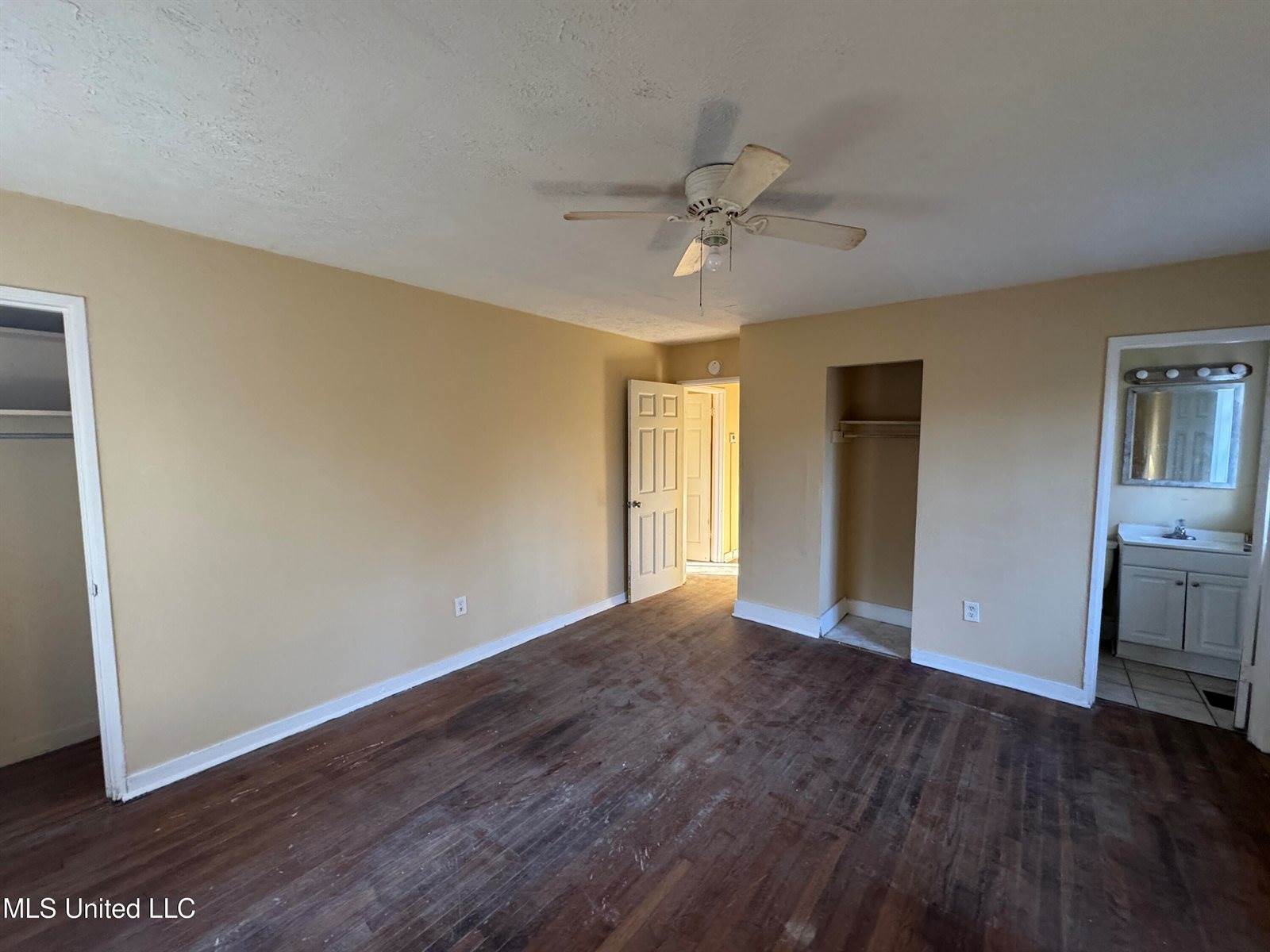 2862 Oak Forest Drive, Jackson, MS 39212