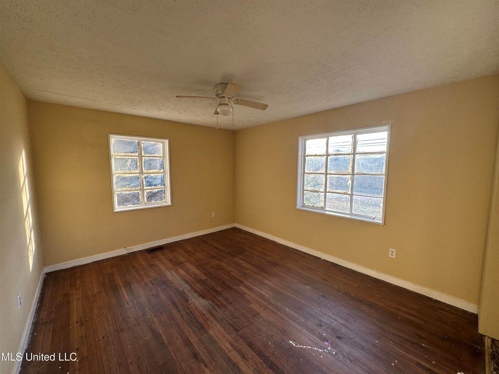 2862 Oak Forest Drive, Jackson, MS 39212