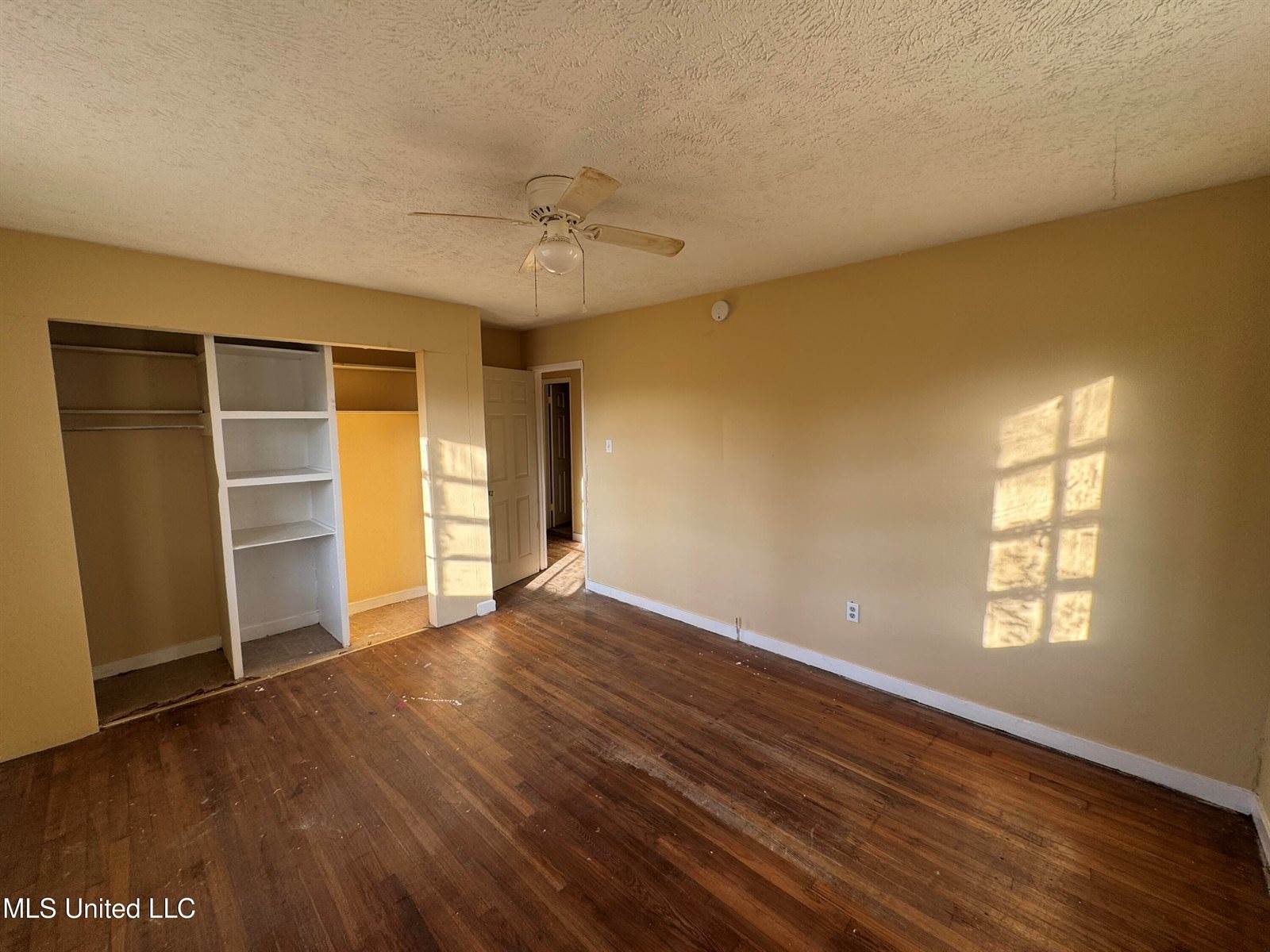 2862 Oak Forest Drive, Jackson, MS 39212