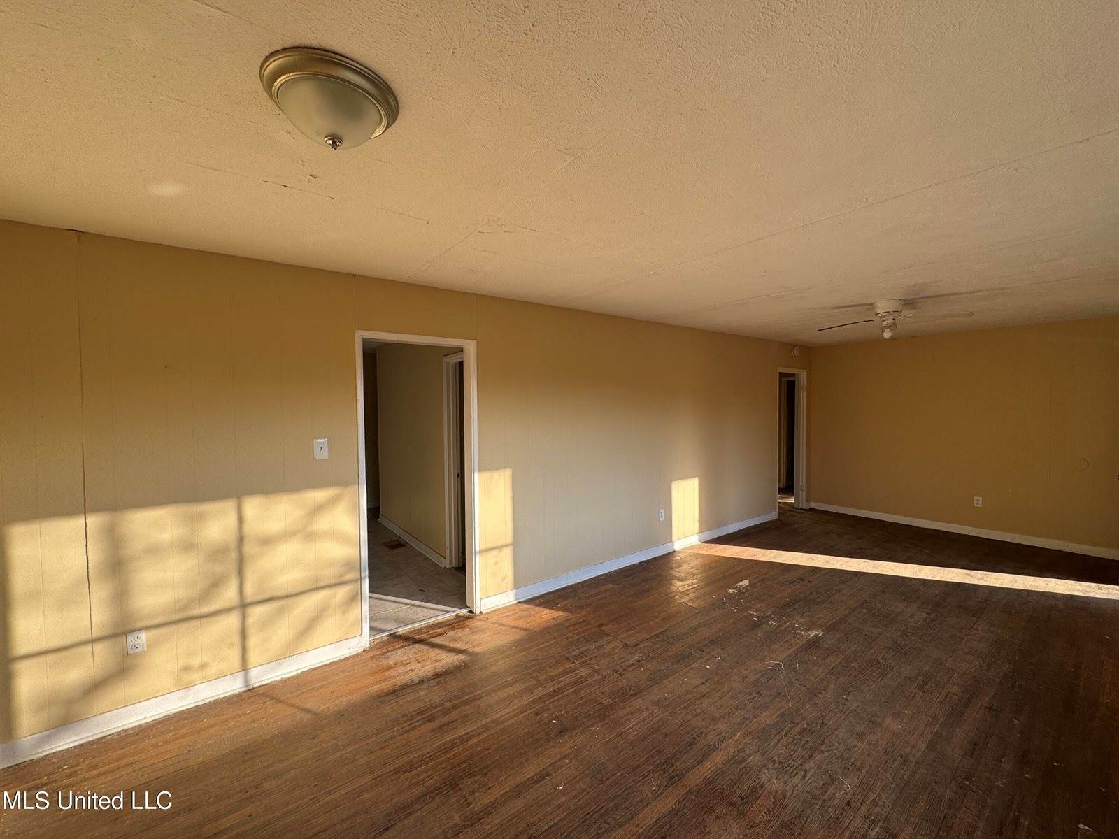 2862 Oak Forest Drive, Jackson, MS 39212