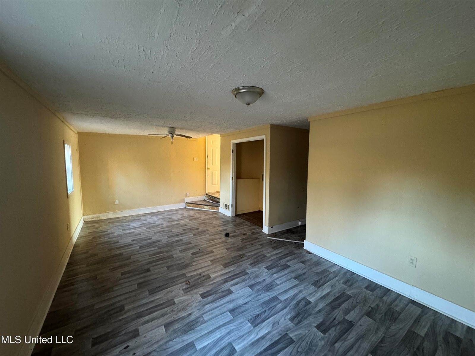 2862 Oak Forest Drive, Jackson, MS 39212