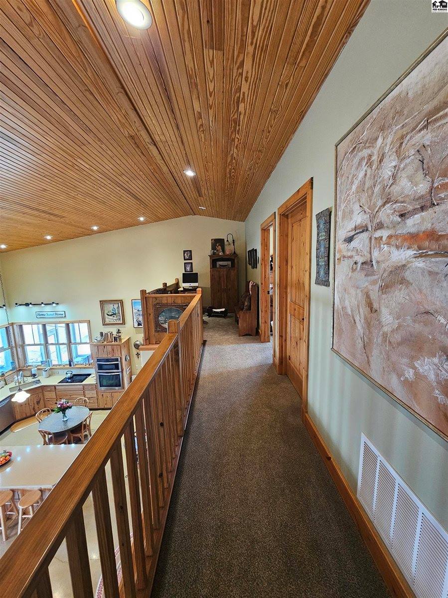 2887 Palomino Trl, Lindsborg, KS 67456