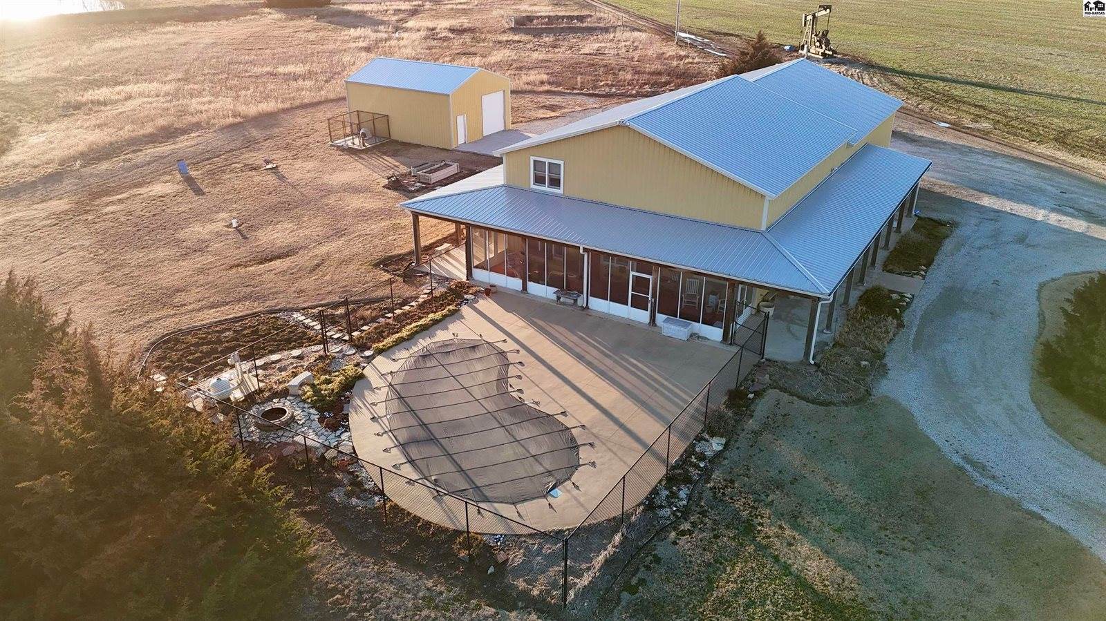 2887 Palomino Trl, Lindsborg, KS 67456