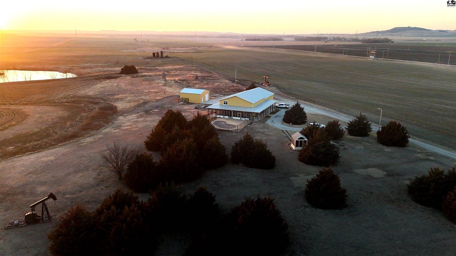 2887 Palomino Trl, Lindsborg, KS 67456