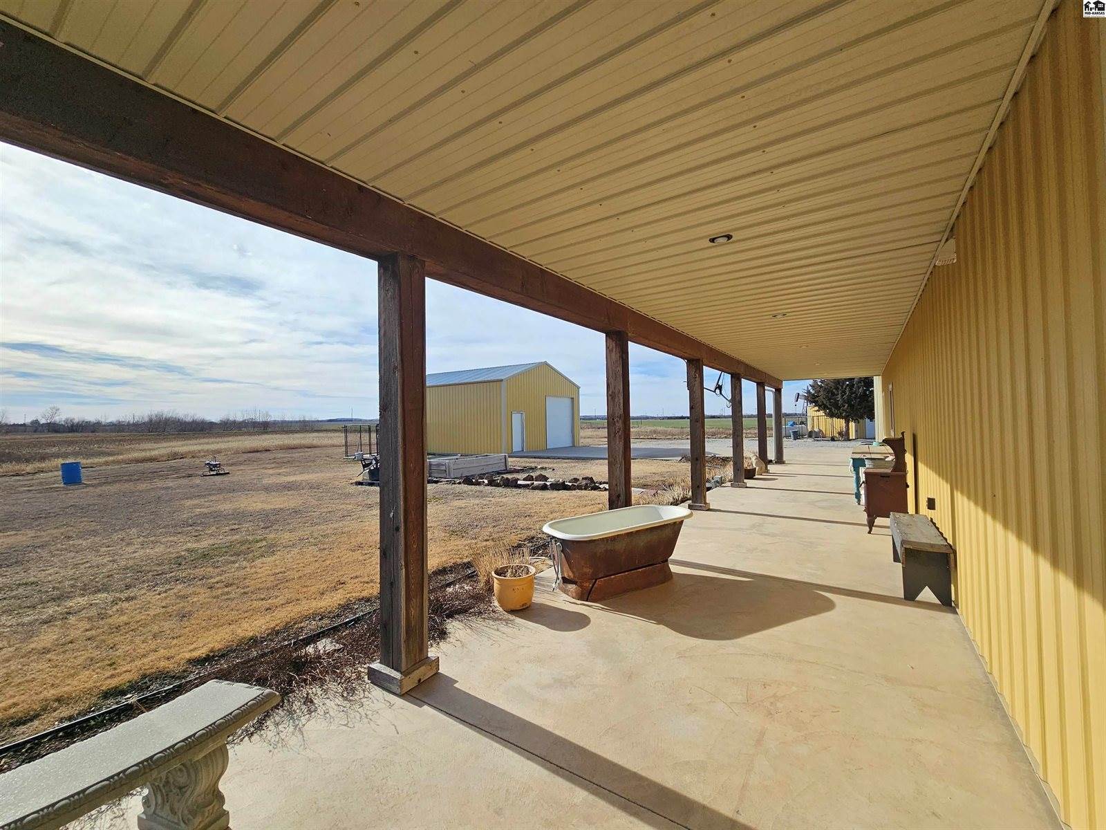 2887 Palomino Trl, Lindsborg, KS 67456