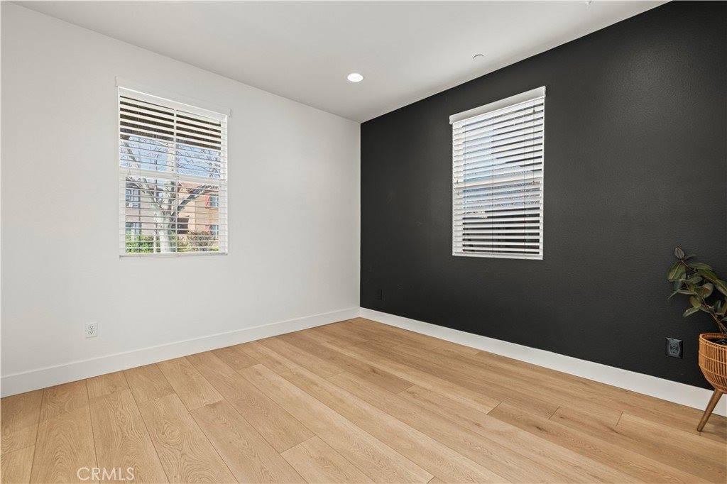 28384 Vista Del Rio, Valencia, CA 91354