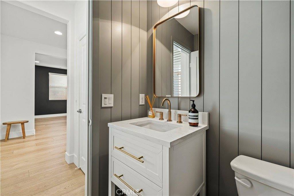 28384 Vista Del Rio, Valencia, CA 91354