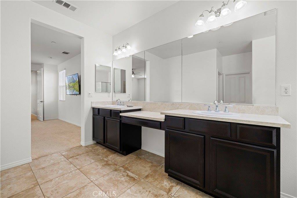 28384 Vista Del Rio, Valencia, CA 91354