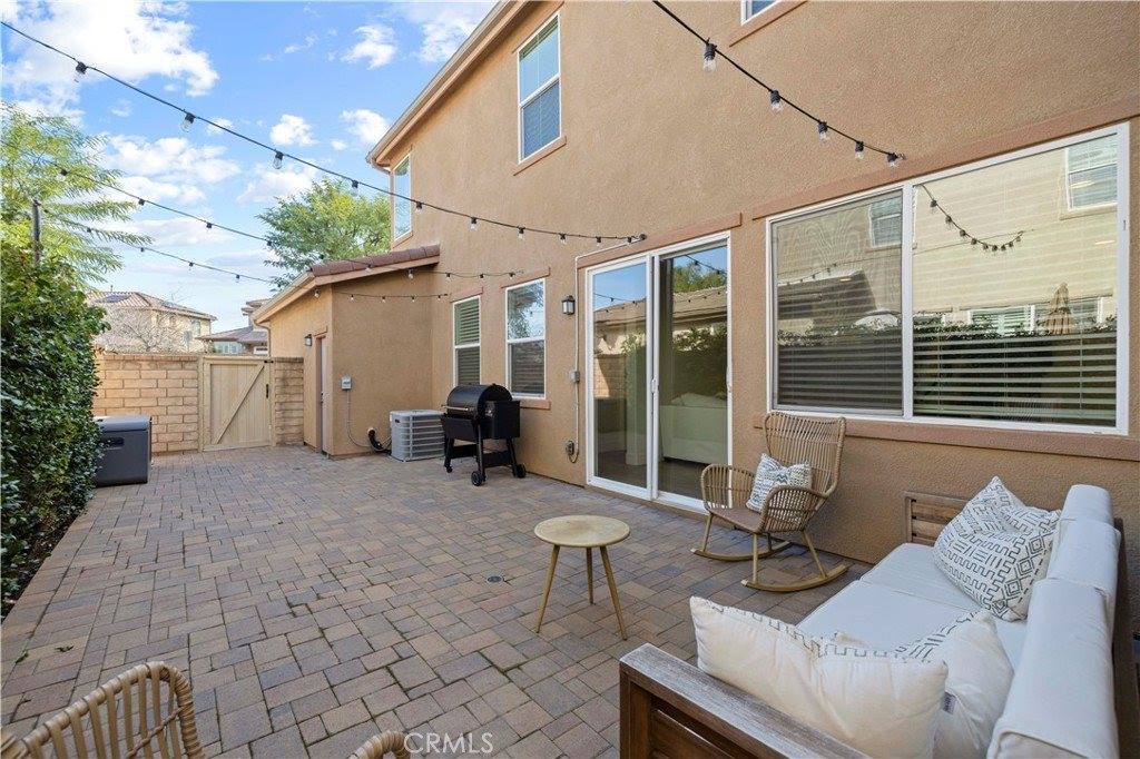 28384 Vista Del Rio, Valencia, CA 91354