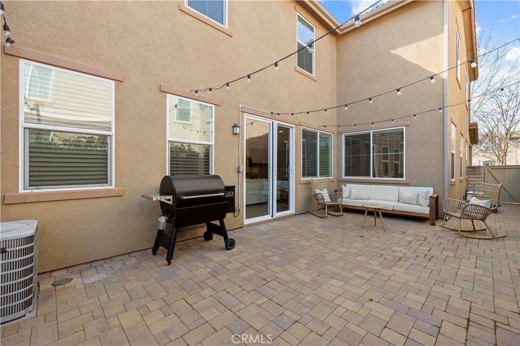 28384 Vista Del Rio, Valencia, CA 91354