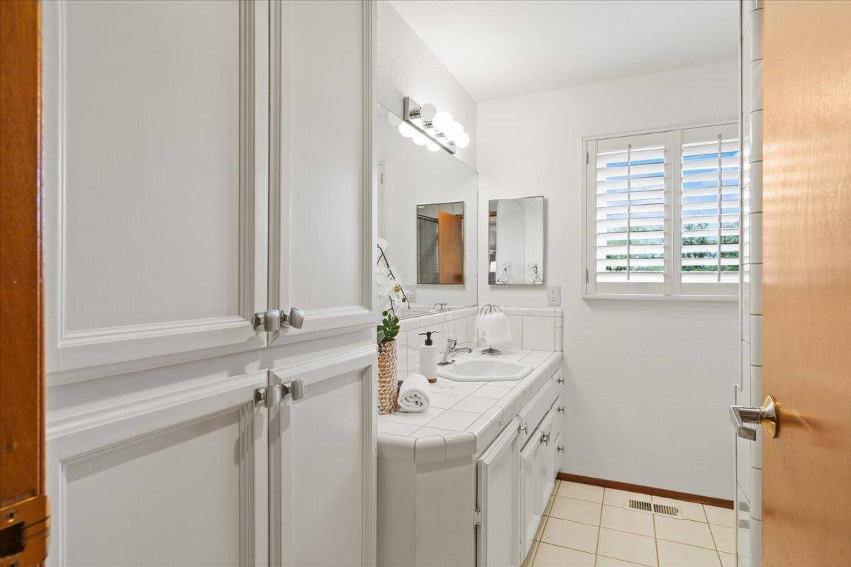 780 Boole Road, Applegate, CA 95703