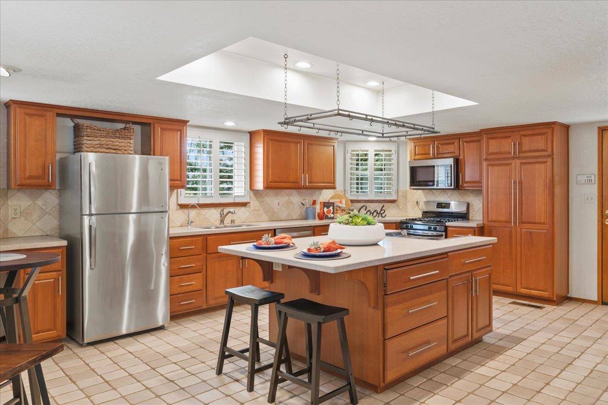 780 Boole Road, Applegate, CA 95703