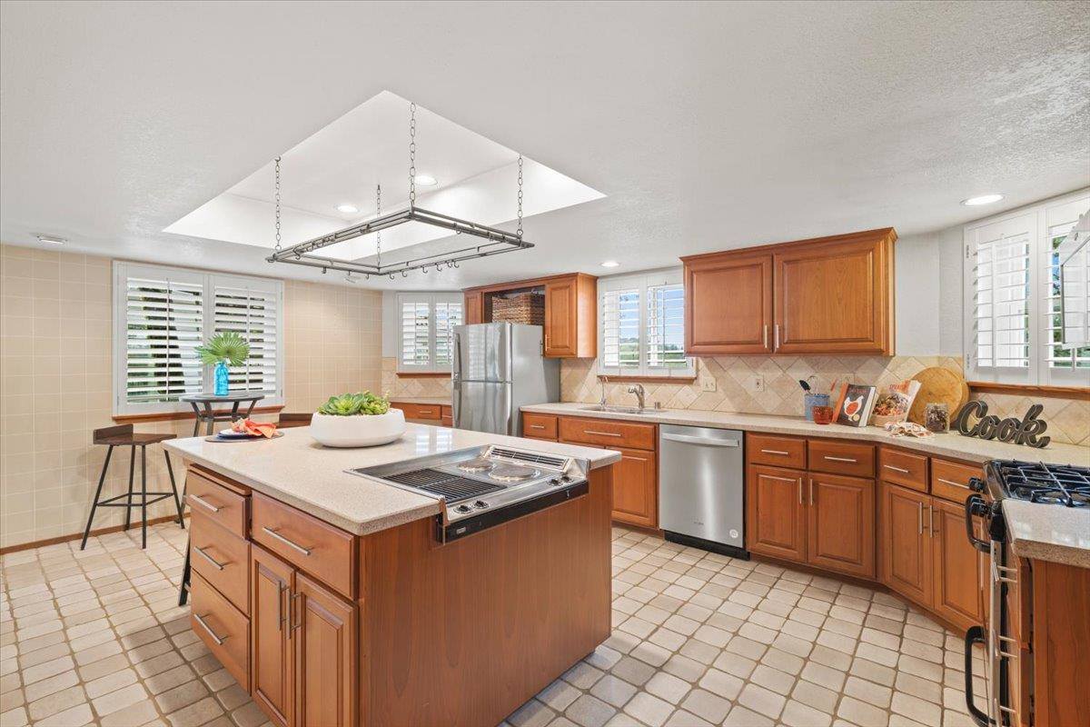 780 Boole Road, Applegate, CA 95703