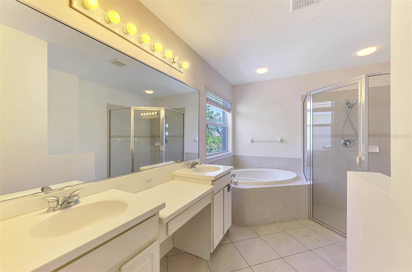 8705 Monterey Bay Loop, Bradenton, FL 34212