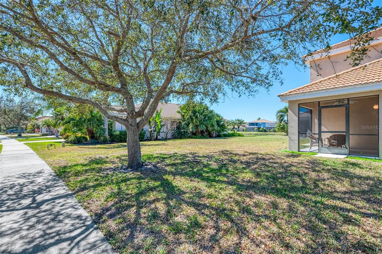 8705 Monterey Bay Loop, Bradenton, FL 34212