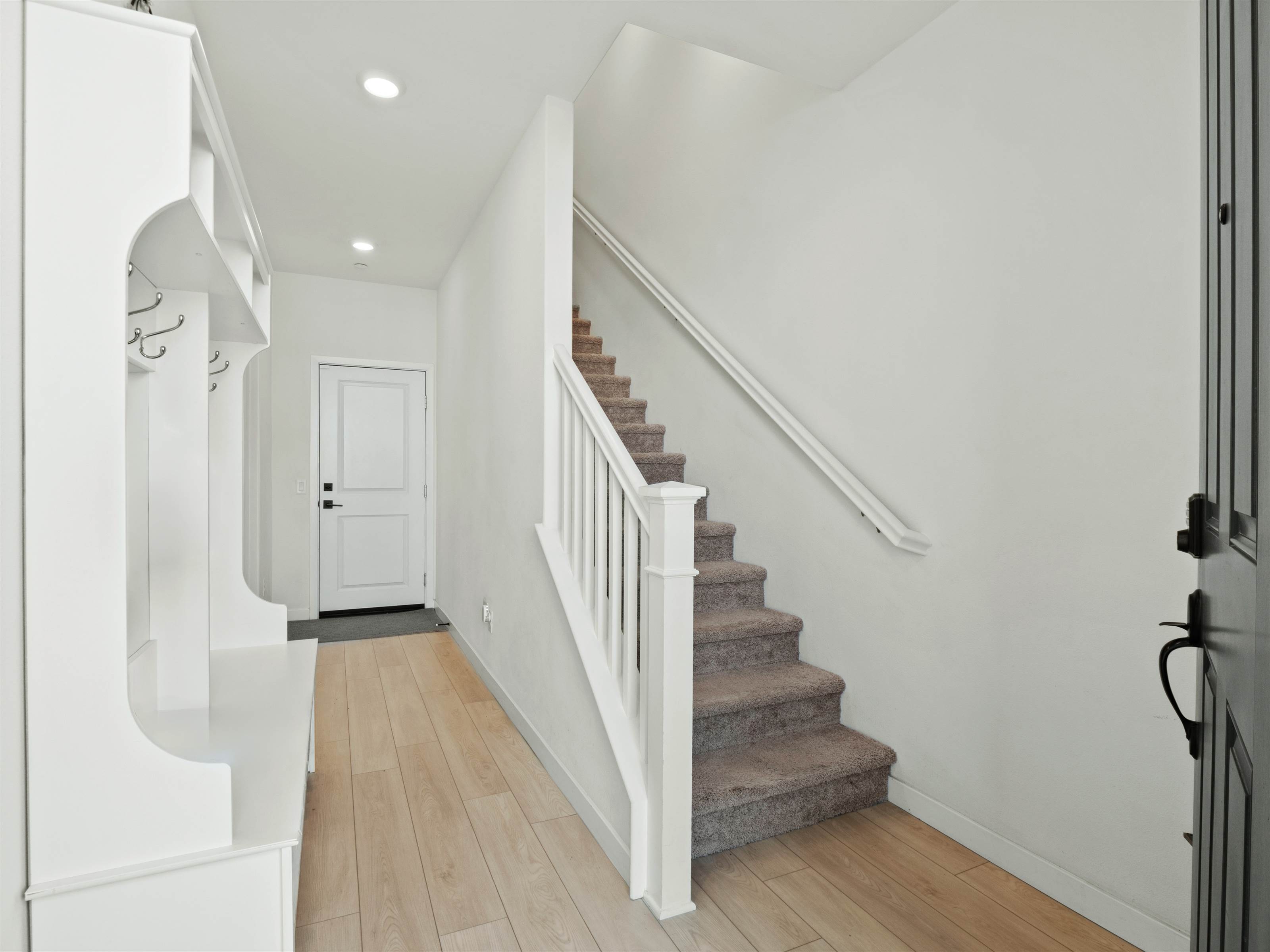 27129 Valley Oak, Valencia, CA 91381