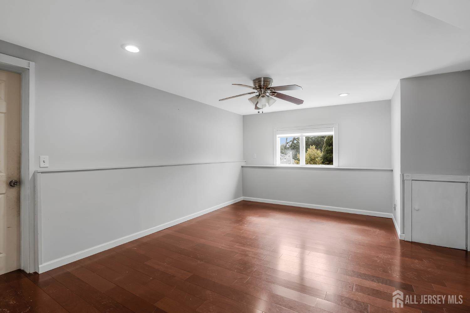 325 Colonia Boulevard, Colonia, NJ 07067