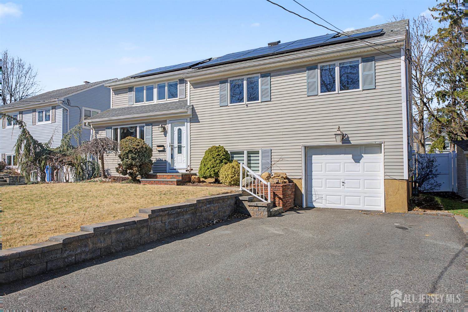 325 Colonia Boulevard, Colonia, NJ 07067