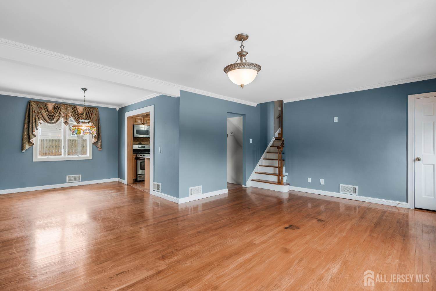 325 Colonia Boulevard, Colonia, NJ 07067