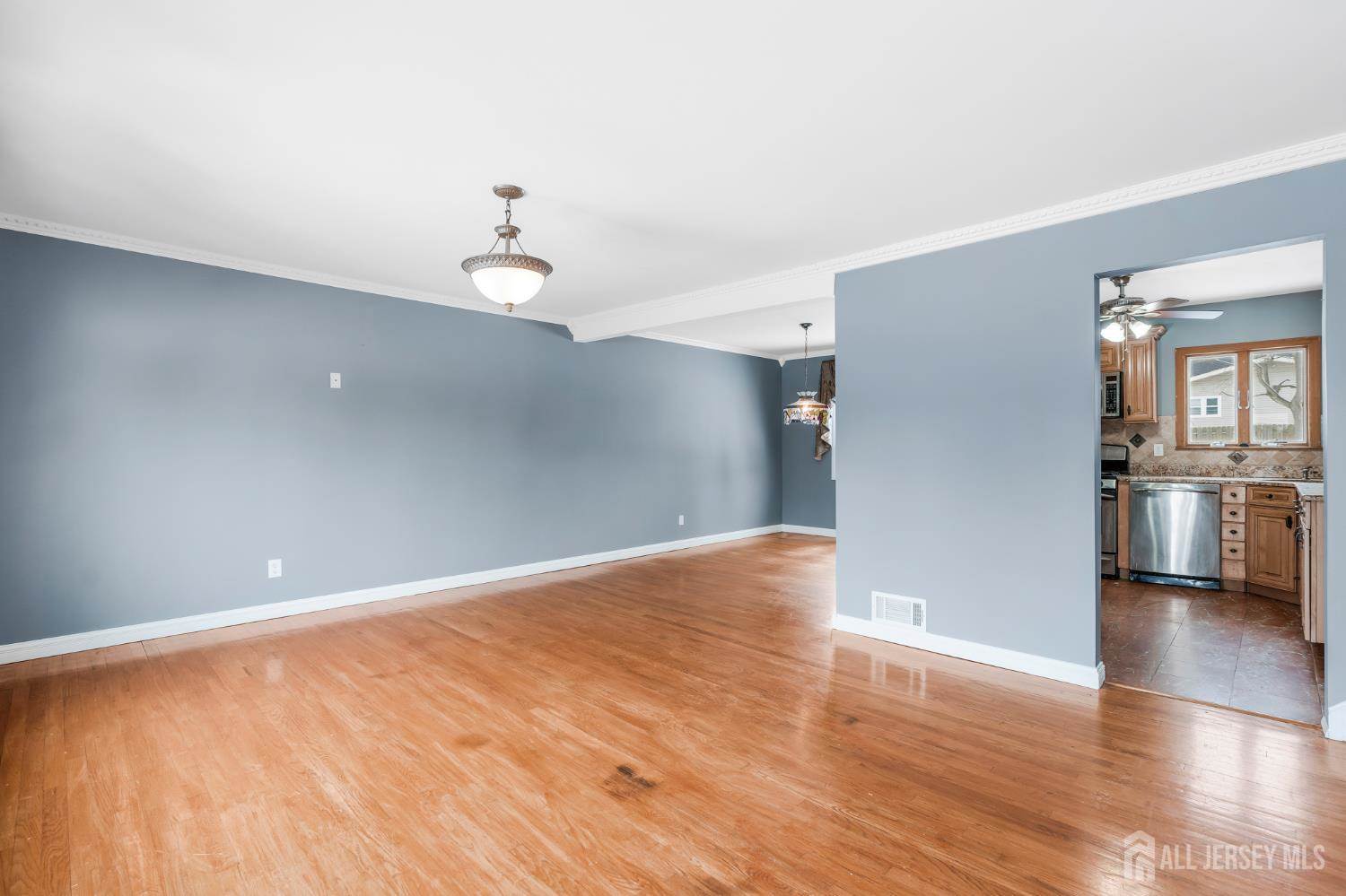 325 Colonia Boulevard, Colonia, NJ 07067