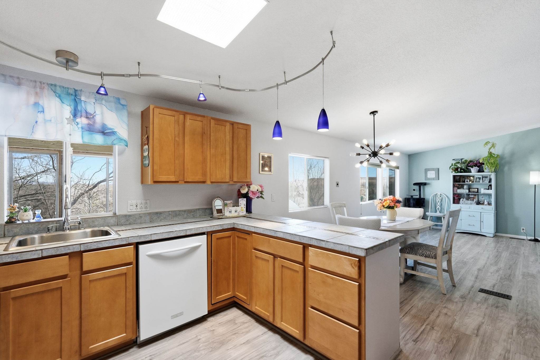 816 N Ridgeview Place, Huachuca City, AZ 85616