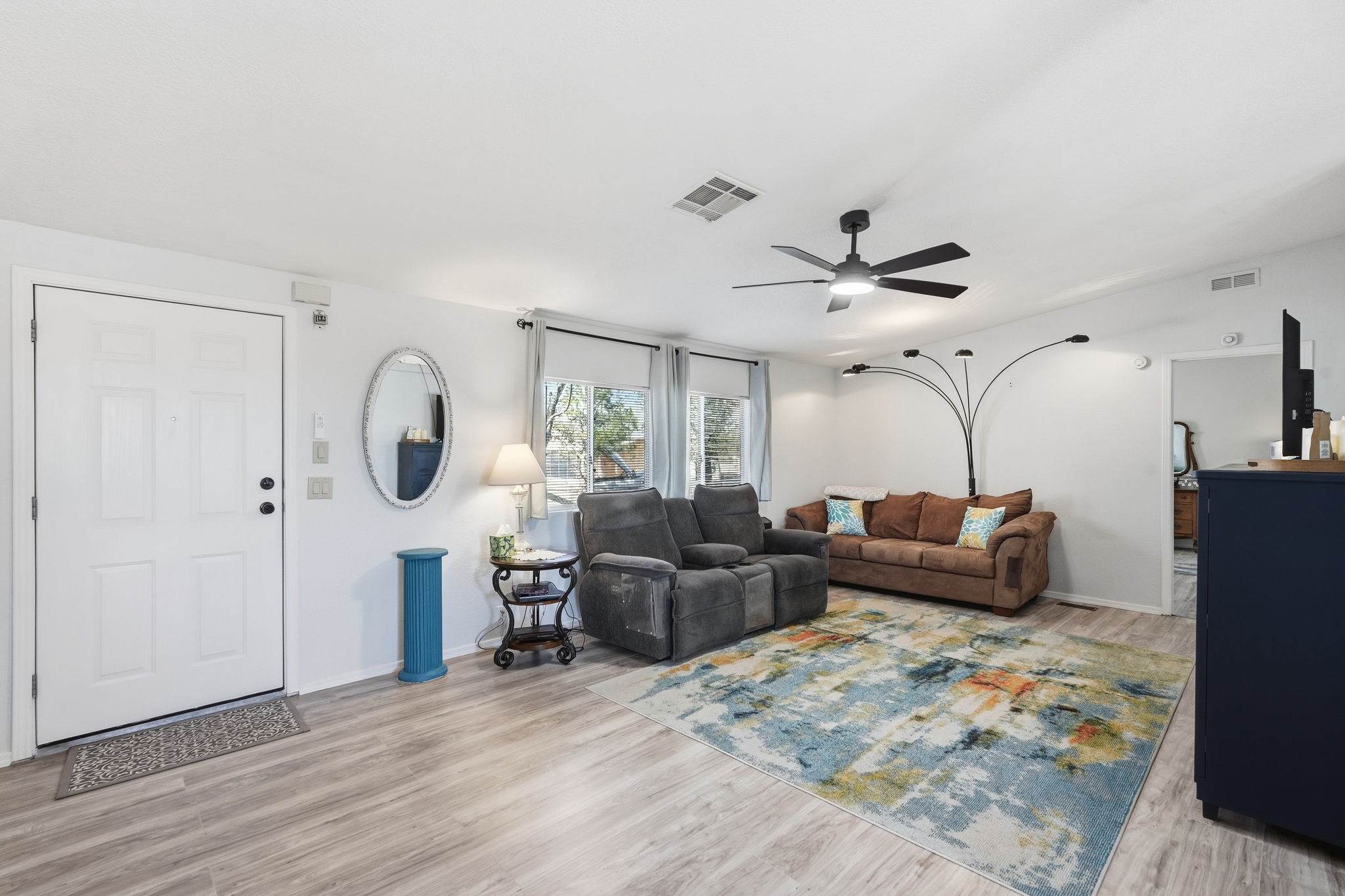 816 N Ridgeview Place, Huachuca City, AZ 85616