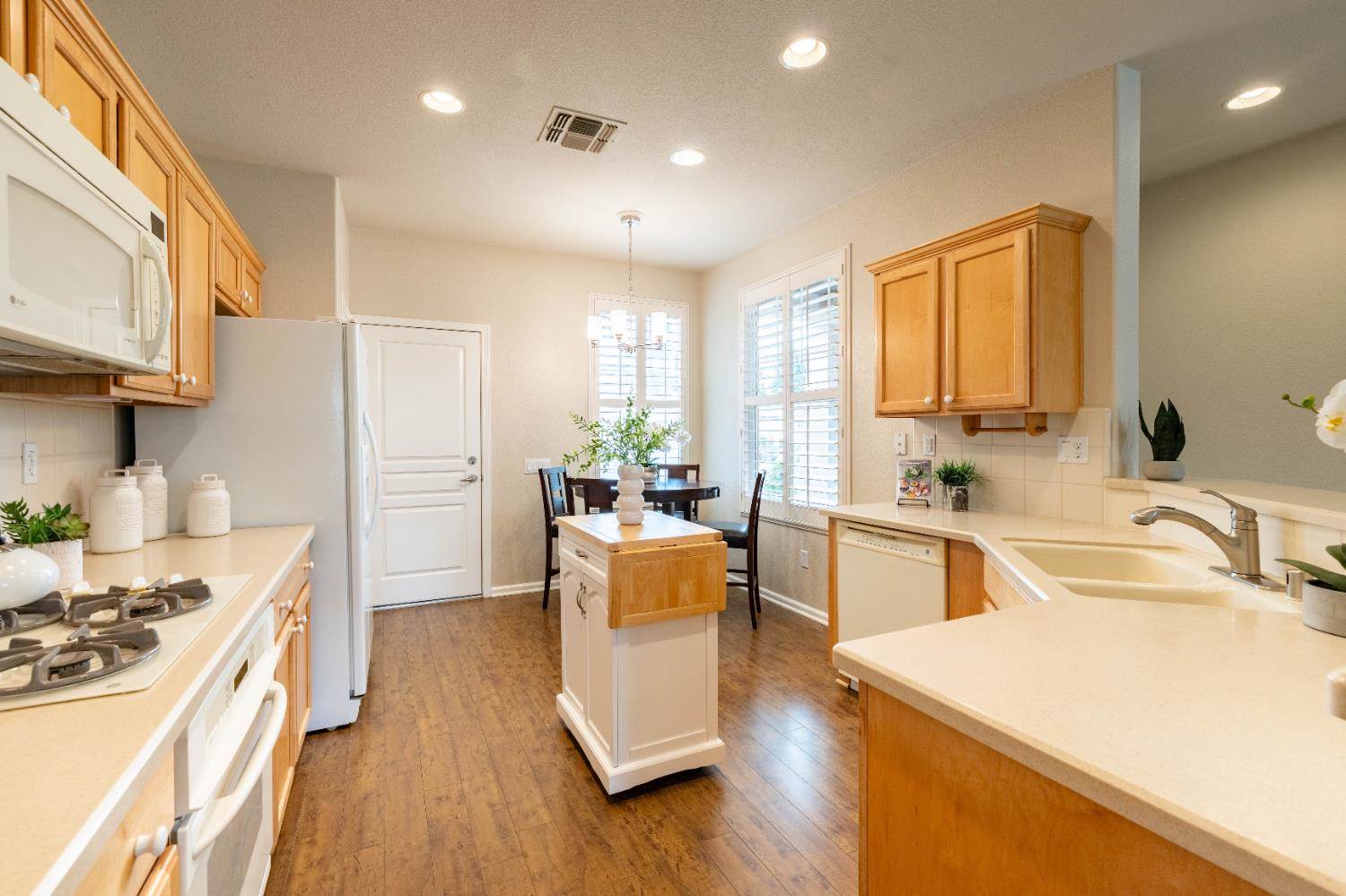 679 Wagon Wheel Lane, Lincoln, CA 95648