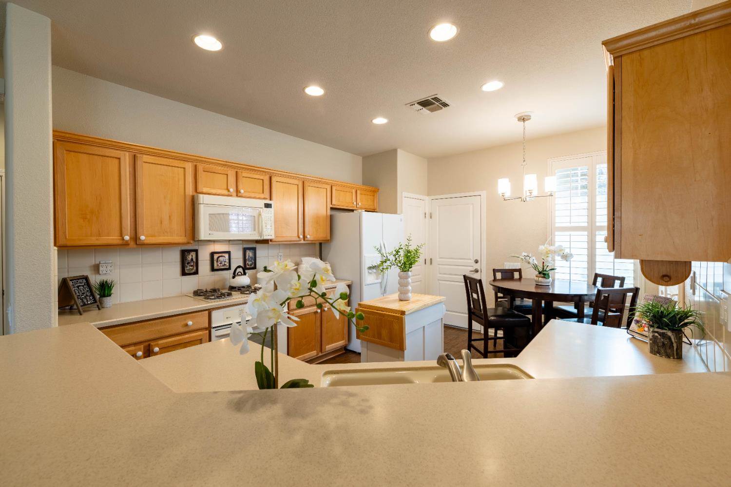 679 Wagon Wheel Lane, Lincoln, CA 95648