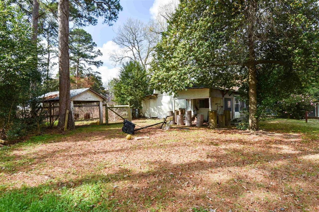 20190 Holly Hills Drive, LaRue, TX 75770