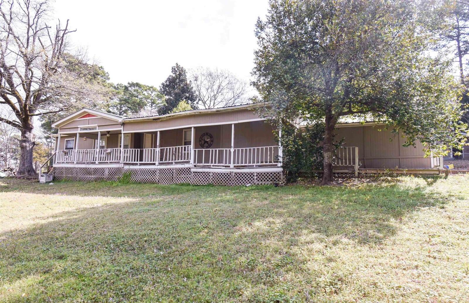 20190 Holly Hills Drive, LaRue, TX 75770