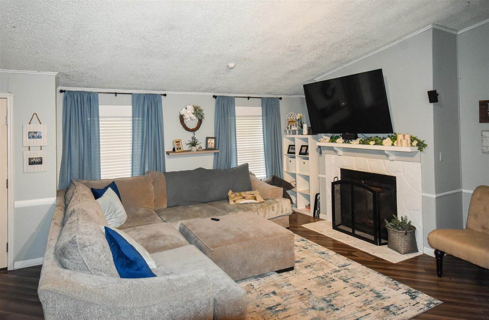 20190 Holly Hills Drive, LaRue, TX 75770