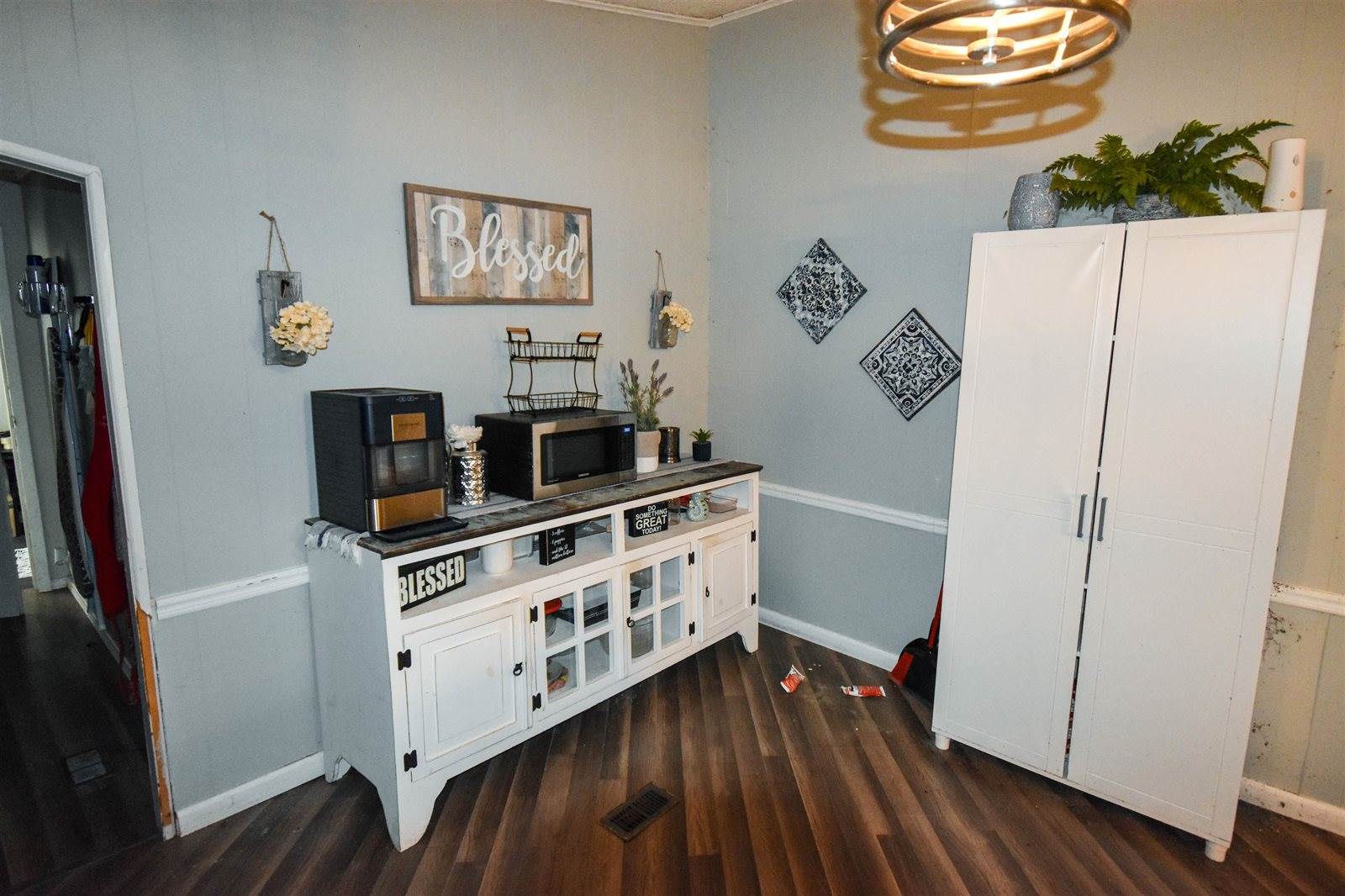 20190 Holly Hills Drive, LaRue, TX 75770