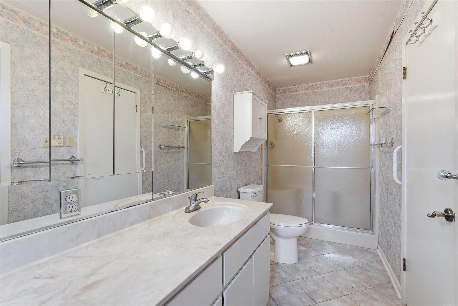 110 Fairway Ct, Hot Springs, AR 71913