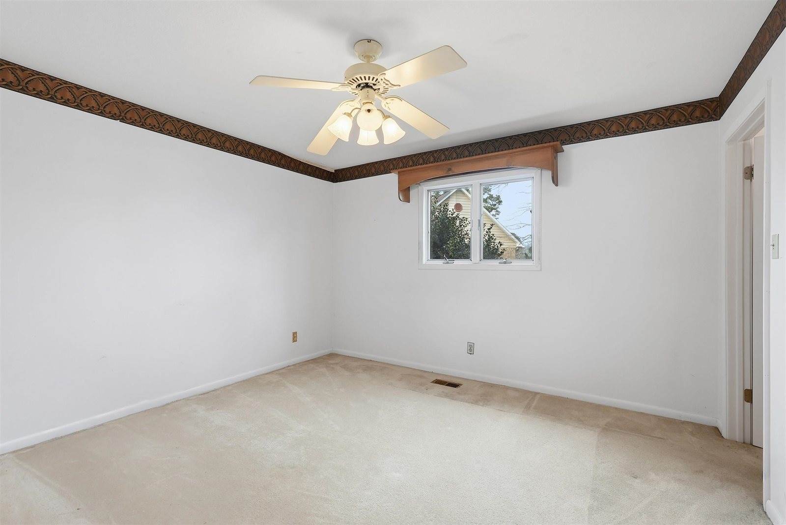 110 Fairway Ct, Hot Springs, AR 71913