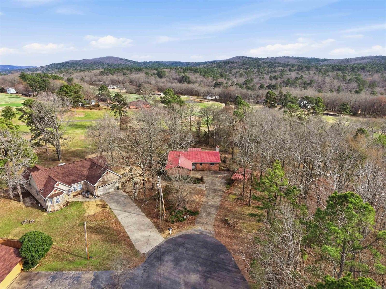 110 Fairway Ct, Hot Springs, AR 71913