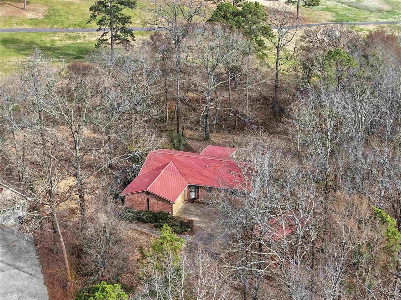 110 Fairway Ct, Hot Springs, AR 71913