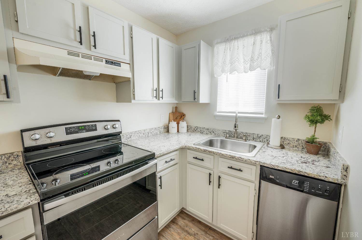 15 Countryplace Lane, Lynchburg, VA 24501