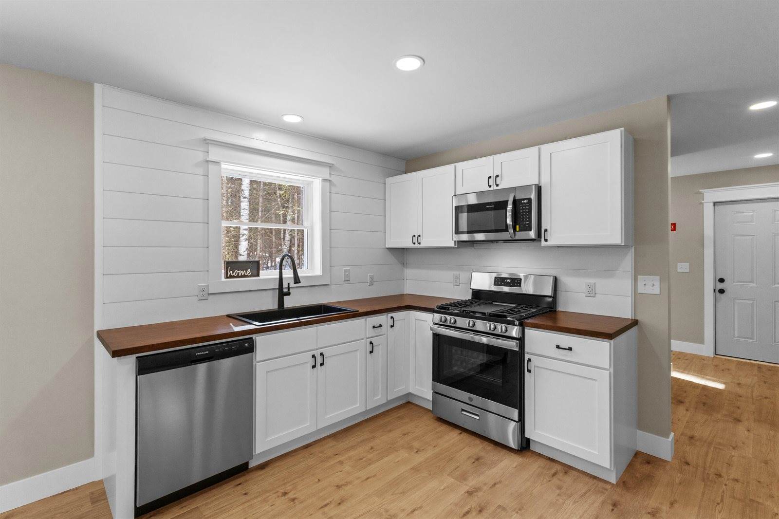 398 Hudson Hill Road, Hudson, ME 04449