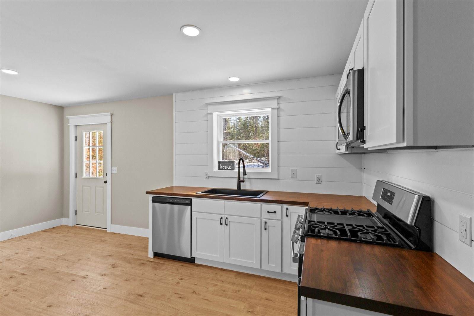 398 Hudson Hill Road, Hudson, ME 04449
