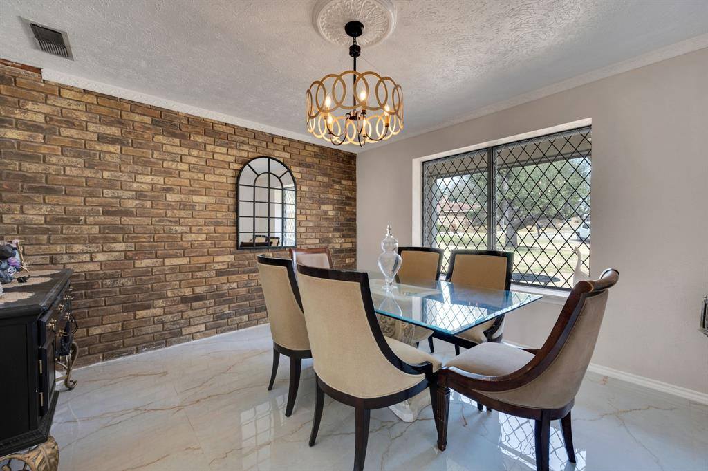 950 Shady Cove Place, DeSoto, TX 75115