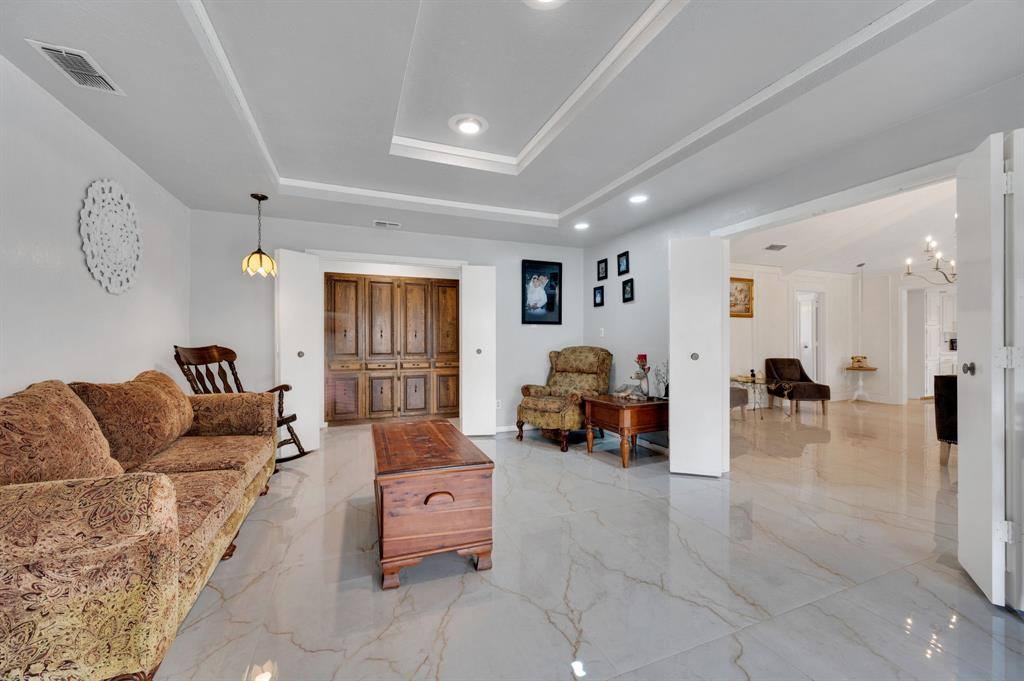 950 Shady Cove Place, DeSoto, TX 75115